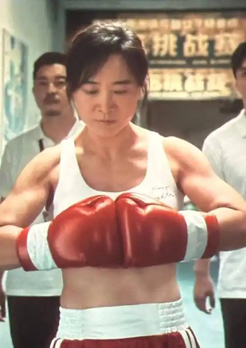 贾玲瘦100斤后样貌曝光:梨涡淡了皱纹多显老,像陌生人,建议沈腾演贾玲