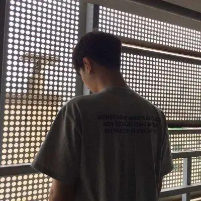 背影_qq男生头像_我要个性网