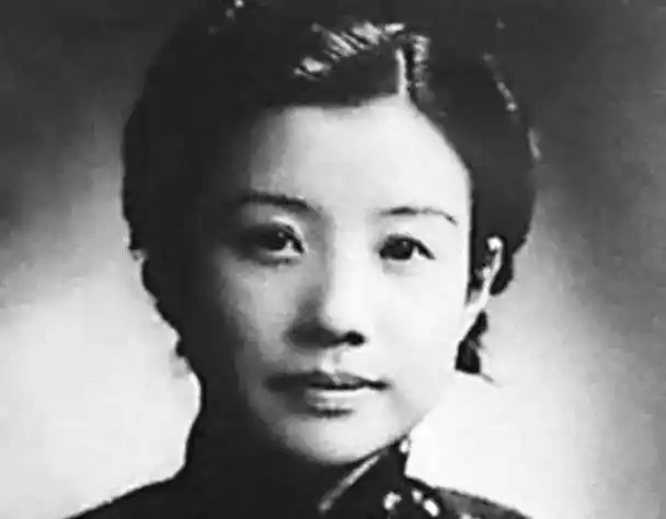 原创露兰春24岁被迫嫁黄金荣婚后出轨薛恒生七子为何38岁早逝