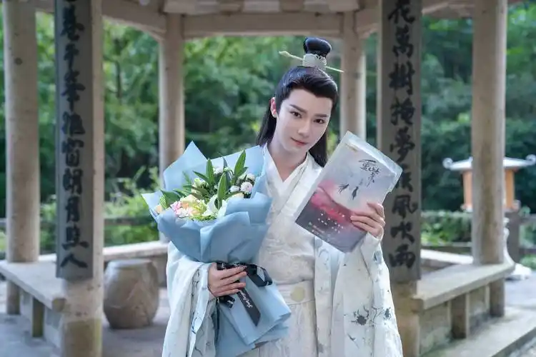 李岱昆重紫杀青一人分饰两角超虐角色引期待