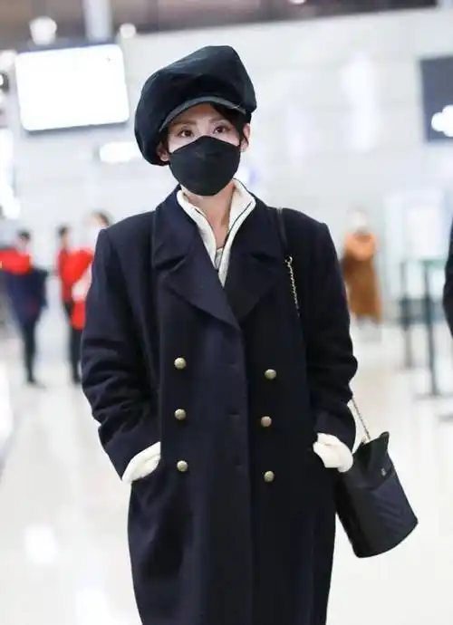 张嘉倪想低调也没办法,头上顶个大帽子,没点高级气质还真撑不住_风格