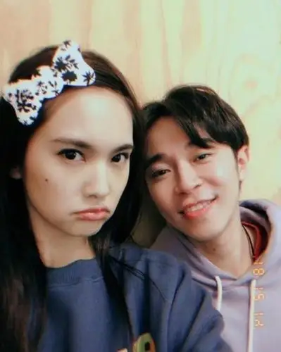 吴青峰成最佳男闺蜜,一天分别与杨丞琳,张钧甯,张韶涵同框自拍