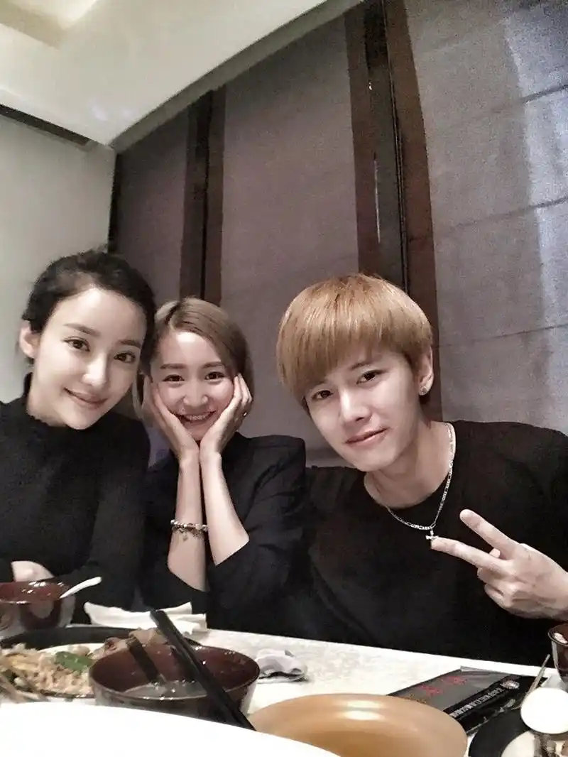 回顾任嘉伦即使一辈子不红我也不会抛弃陪伴了我11年的妻子聂欢