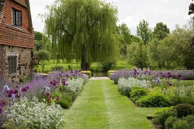 青砖黛瓦的乡村花园和家人一起度过粉墙黛瓦间的亲情时光