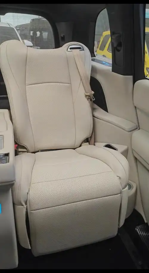 理想l9改装航空座椅.