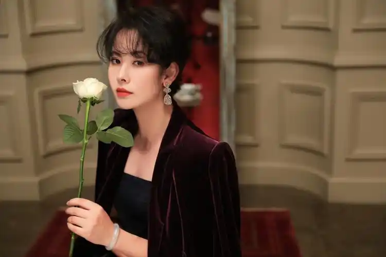 《忘记你,记得爱情》杨明娜饰演江采月成三观担当