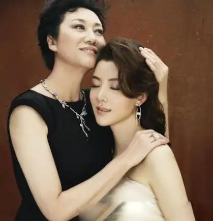 加上李兆会仔细询问了刘亦菲背后的事情,于是打消了自己的想法.