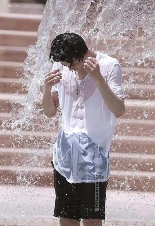 朱正廷的巧克力腹肌##全世界都在等你们分手