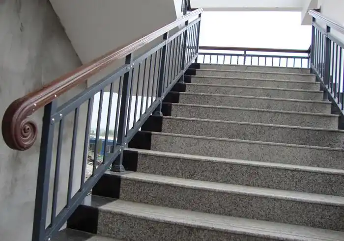 供应锌钢楼梯扶手