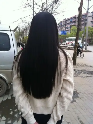 手机抓拍的柔顺长发(5)