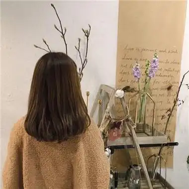 2022最火微信头像女生长头发背影 女生头像图片大全 -【爱个性】