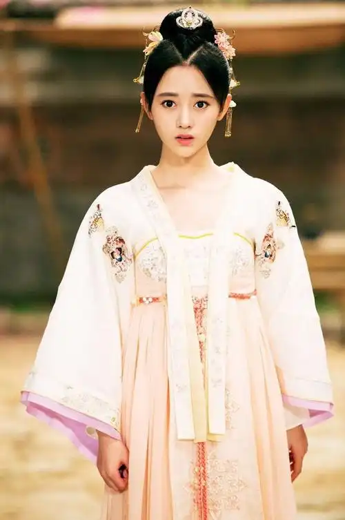 热血长安鞠婧祎