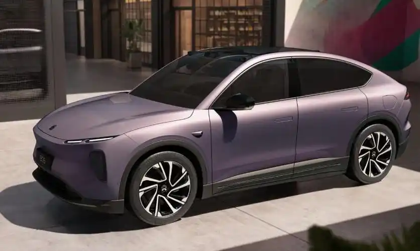 可充电可换电最高续航630km全新一代蔚来ec6售358万元起