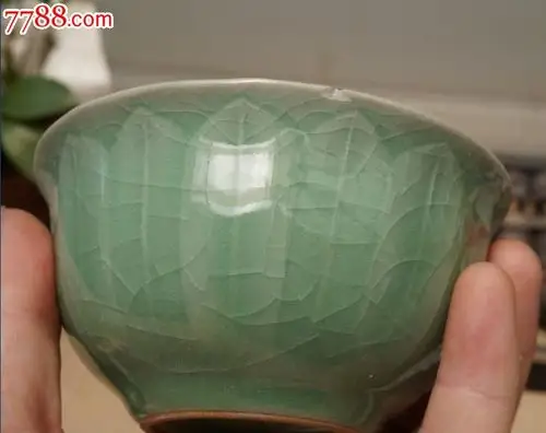龙泉窑冰裂纹碗