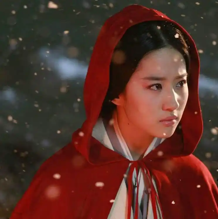 刘亦菲,有好身材就可以任性!看时尚界的白浅如何征服你的眼球