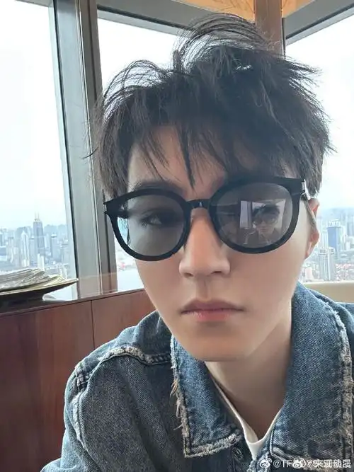 tfboys十周年全黑妆造##tfboys全员西装