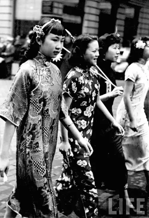 老照片:民国时期穿旗袍的女人们