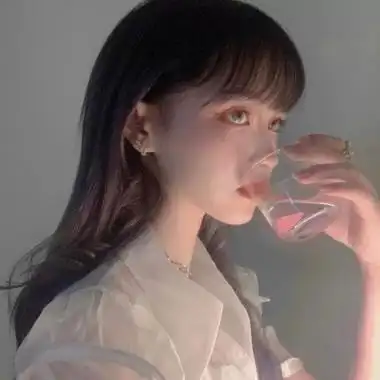 高清仙气惊艳的女生真人头像图片