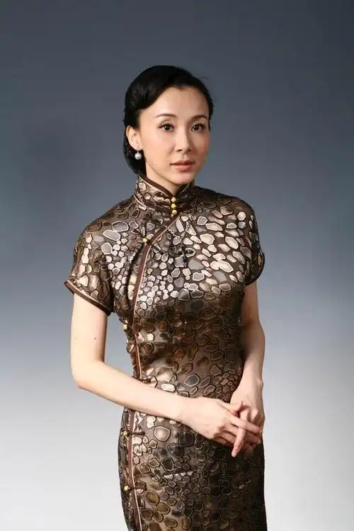 文化传播有限公司,浙江凤凰影视传播有限公司联合出品的年代商战剧