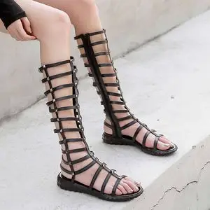 高筒凉鞋女2020春夏新款波西米亚复古铆钉平跟露趾长款罗马凉靴潮
