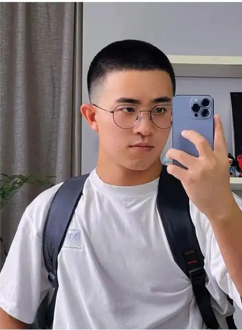 今夏超火的男士发型,清凉显精神,越来越多男士这样剪|圆寸头|短发