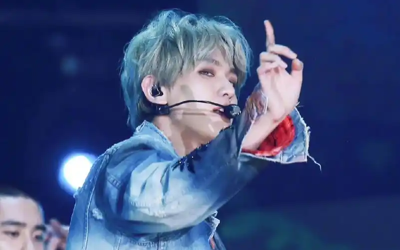 【边伯贤/混剪】银发妖精,没有人能拒绝啵啵的银发,银发yyds