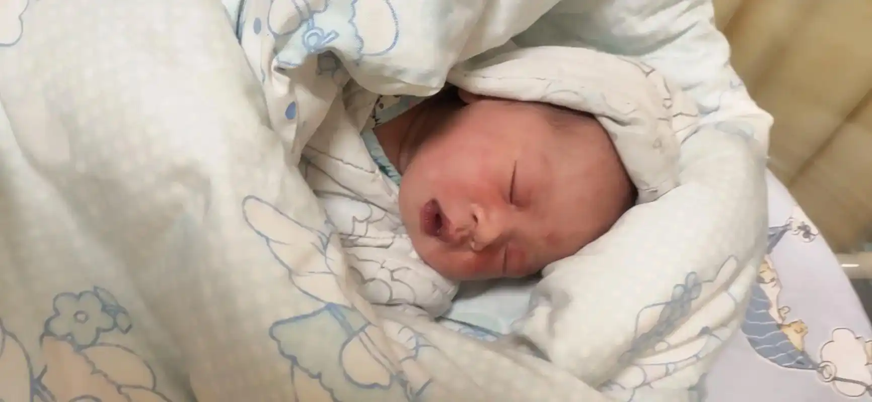 从出生到现在九个月的宝宝,一天一个变化,带娃的快乐只有看到孩 - 抖