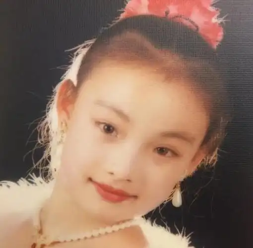 明星小时候长这样!刘亦菲好看,杨幂也好看,但和章子怡却没法比