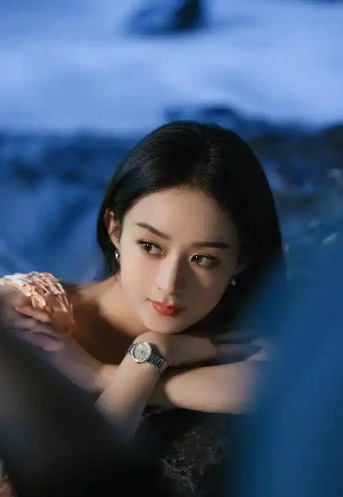 才明白,赵丽颖的决绝是对的,离婚仅3年冯绍峰"老毛病"