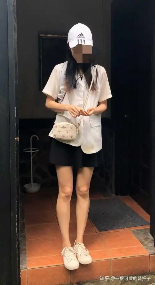 身高168,体重47公斤,大腿围50.5cm小腿围33cm.