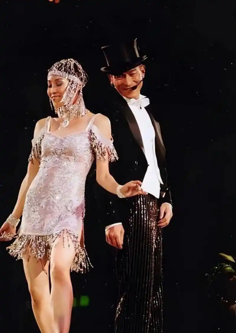 "赖文慧低下了头,随后一句话,让华仔无地自容.