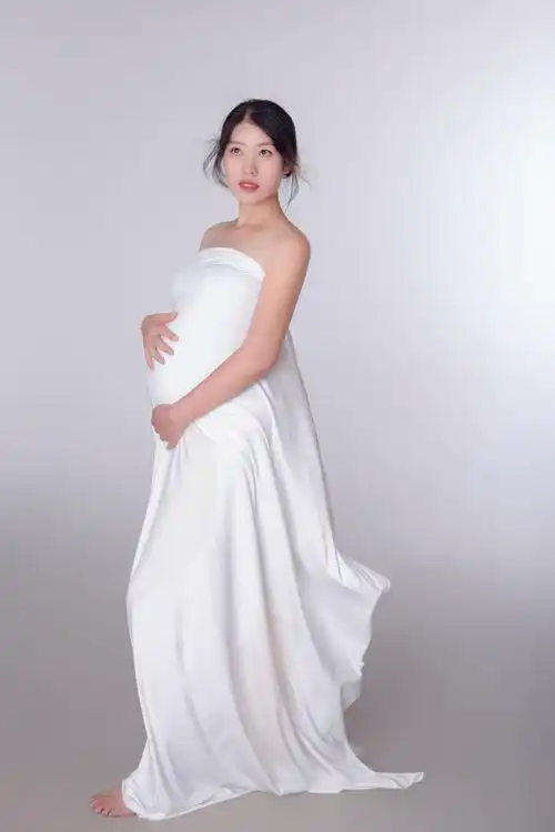 斯蜜特摄影的写真摄影作品《孕妇照》