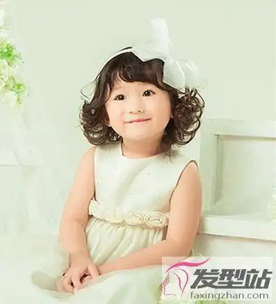 小女孩可爱短碎发 灵动轻薄萌度爆表_发型站_最新流行发型设计发型