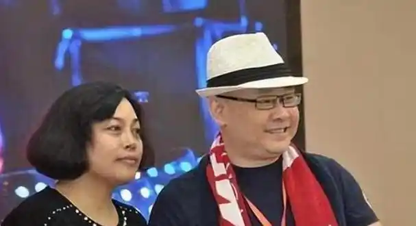 刀郎前妻:生下孩子后就溜了,如今刀郎幸福美满,她会不会后悔啊