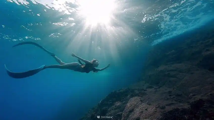 蓝色大海的传说 #水下摄影 #潜水女孩 #自由潜水