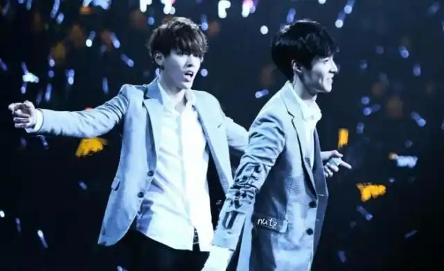 网曝张艺兴,吴亦凡将要同台?去年"繁星"同框没互动,今年呢?