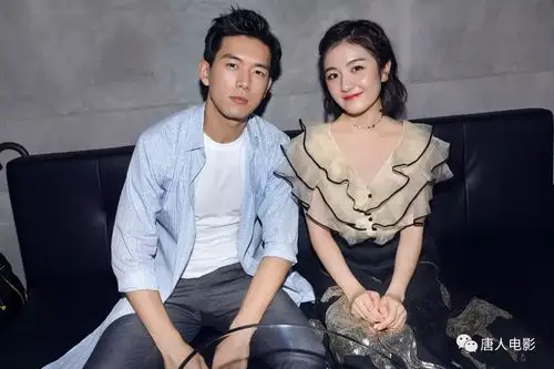 唐人星闻 | 李兰迪亮相nylon创刊派对,短发造型俏皮灵动