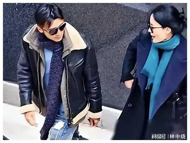 54岁官宣喜讯!"败光"10亿的王菲,谢霆锋终于来接盘了