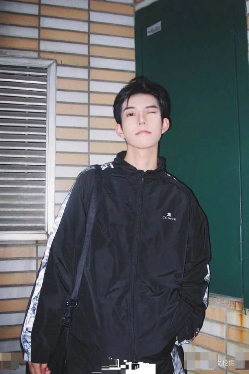 抖音宋威龙和厦大校草双双翻车摘下滤镜照骗团伙阵容日益壮大