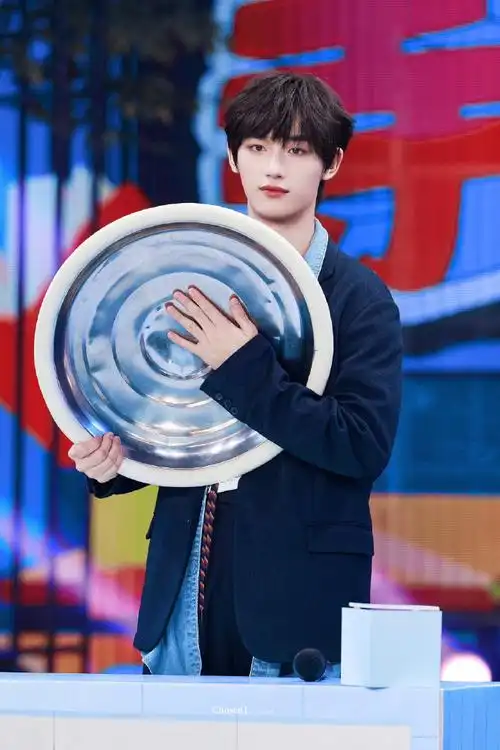 丁程鑫快乐大本营