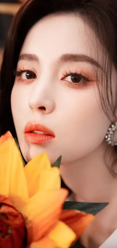 古力娜扎娇艳欲滴的女人图片 - 壁纸 - 我有趣