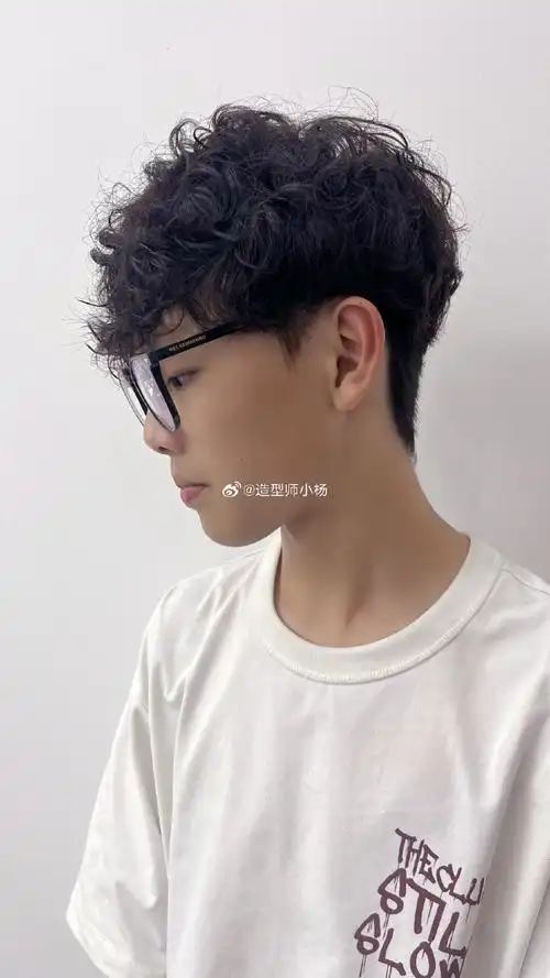男生烫发##男生发型##洪赖nice奈斯沙龙##我要上同城精选##束装纹理