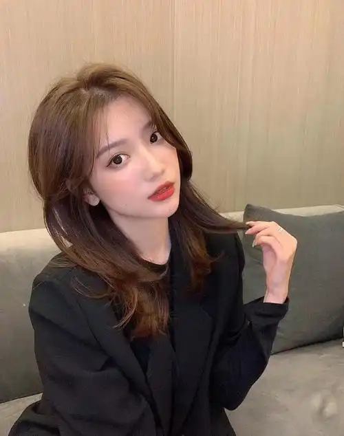 2020流行发型女中长发