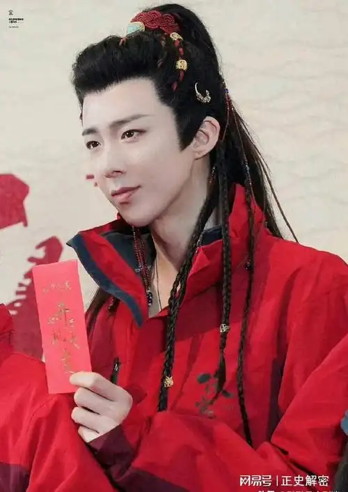 同样是异域风造型把任嘉伦宋威龙成毅放一起差别就出来了