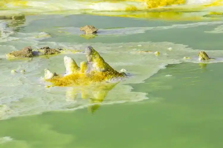 梦幻绮丽的硫磺湖旅拍