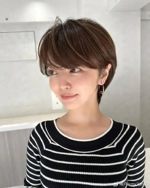 2024短发新潮流,挂耳短发就是不一样,展现你独特的美|挂耳|短发|发型