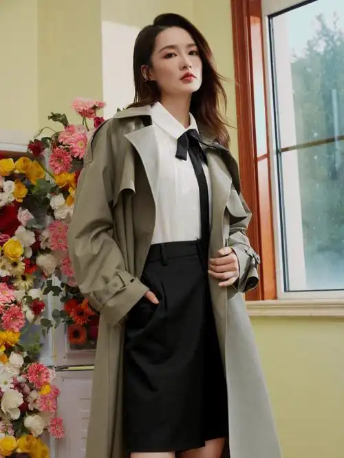 诗凡黎品牌代言人李沁早秋质感风衣