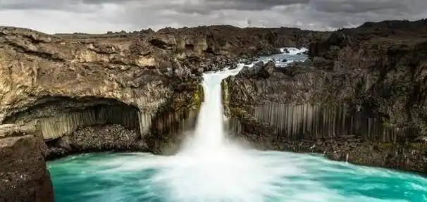 康熙东巡吉林时洗浴神泉水御封圣德泉此传说亦真亦幻