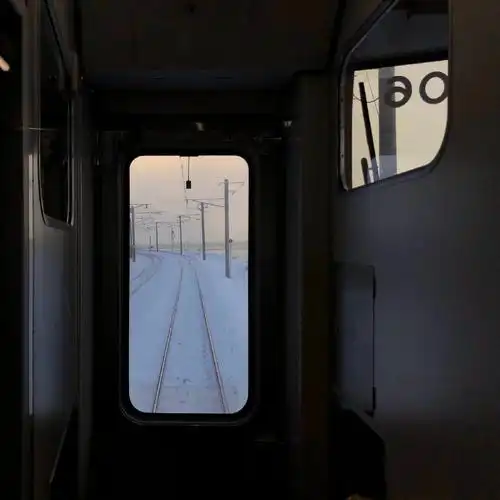 生而为人 我很抱歉今日份朋友圈背景图/ins潮图/风景/ 源自各处 侵权