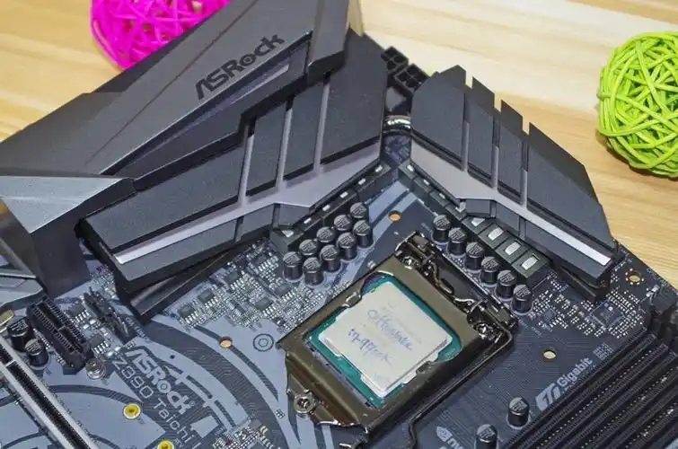 装上cpu i7 9700k把显卡拆出来放一边▲msi新推出了基于7系列的rtx